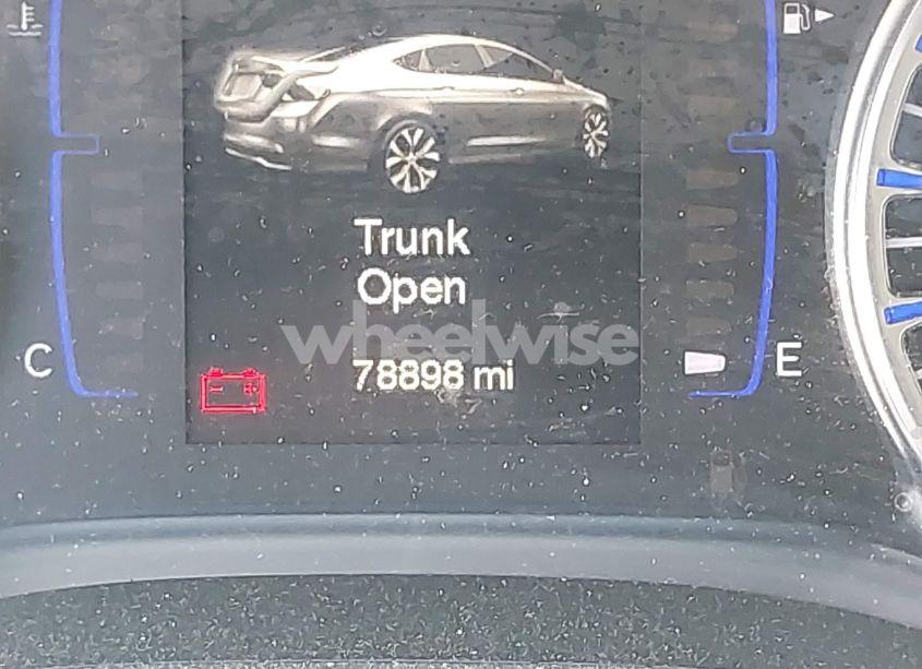 Photo 15 of 2015 Chrysler 200 LX (VIN 1C3CCCFB1FN550791)