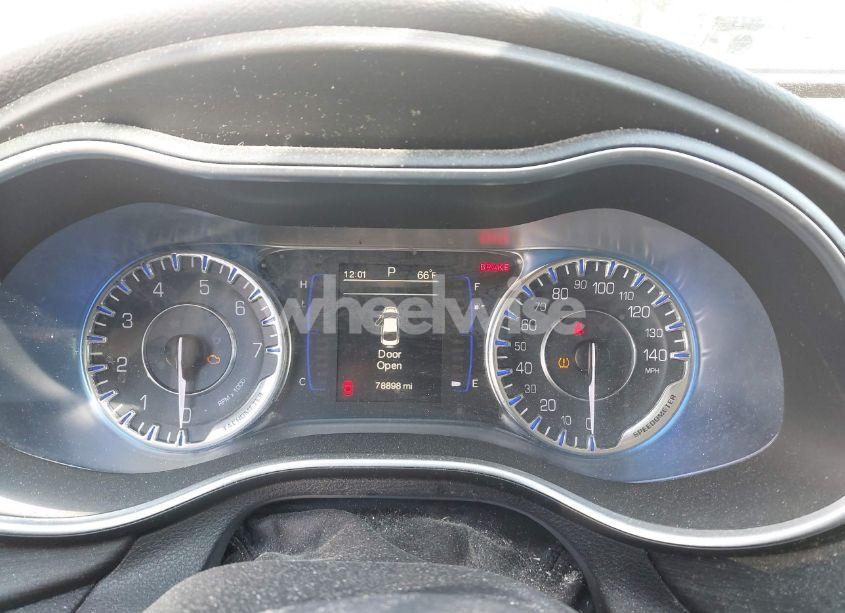 Photo 7 of 2015 Chrysler 200 LX (VIN 1C3CCCFB1FN550791)