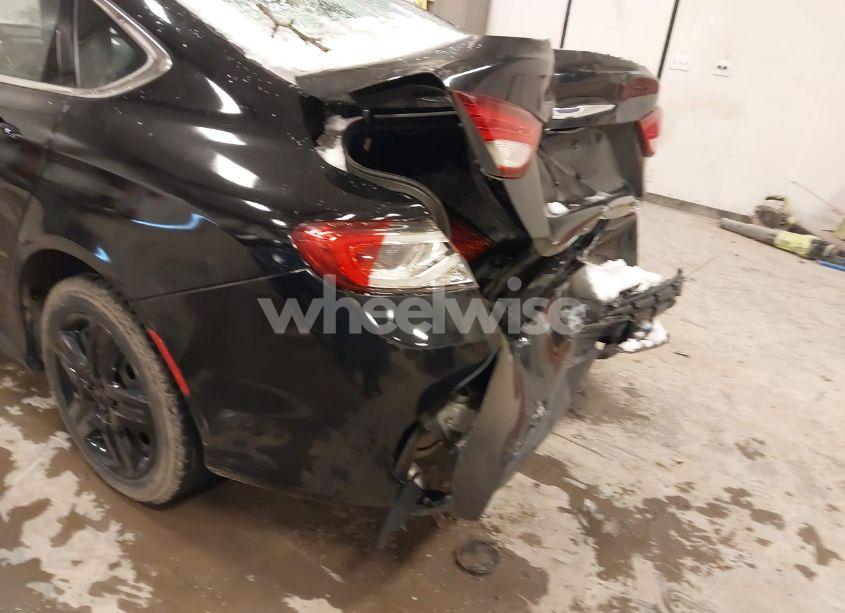 Photo 6 of 2015 Chrysler 200 LX (VIN 1C3CCCFB1FN622072)