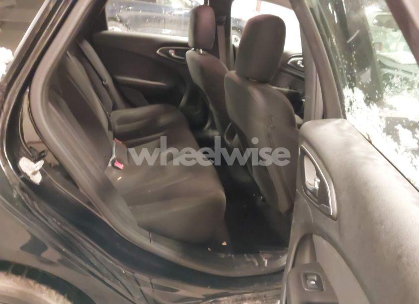 Photo 8 of 2015 Chrysler 200 LX (VIN 1C3CCCFB1FN622072)