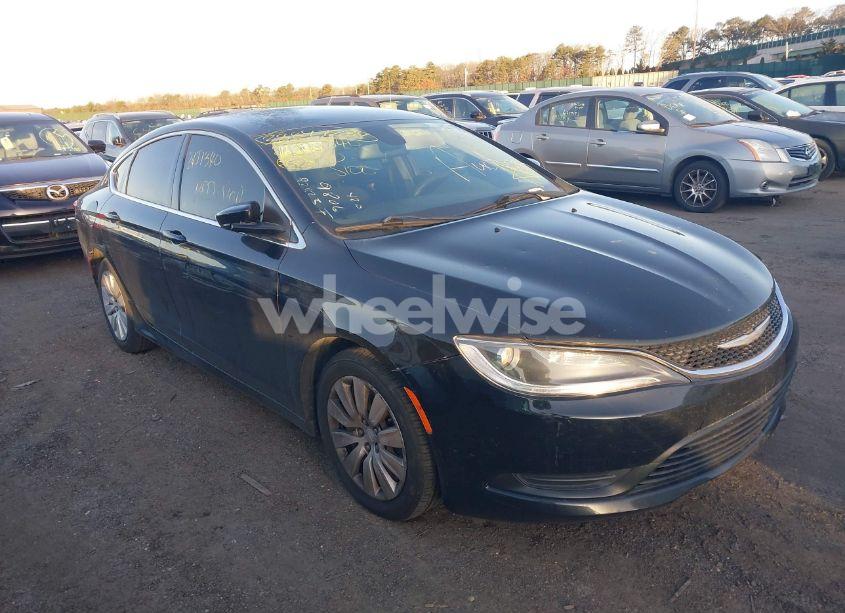 2015 Chrysler 200 LX (VIN 1C3CCCFB3FN547505) main photo