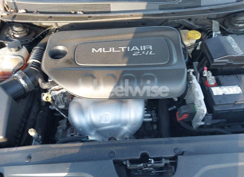 Photo 10 of 2015 Chrysler 200 LX (VIN 1C3CCCFB3FN547505)