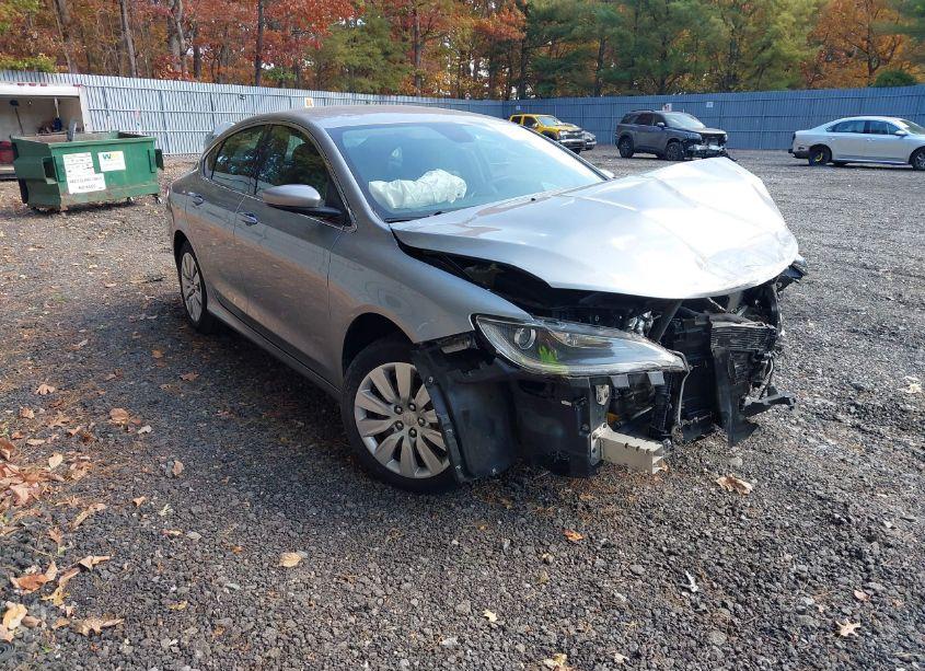 2015 Chrysler 200 LX (VIN 1C3CCCFB3FN564319) main photo