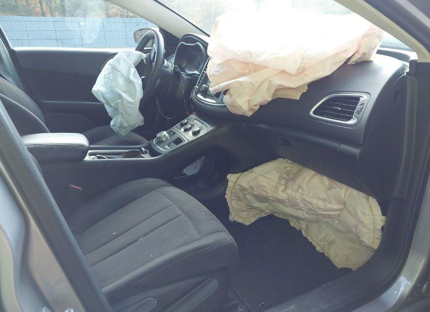 Photo 5 of 2015 Chrysler 200 LX (VIN 1C3CCCFB3FN564319)