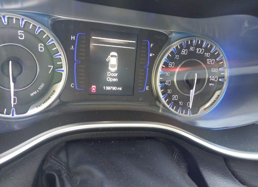 Photo 7 of 2015 Chrysler 200 LX (VIN 1C3CCCFB3FN564319)