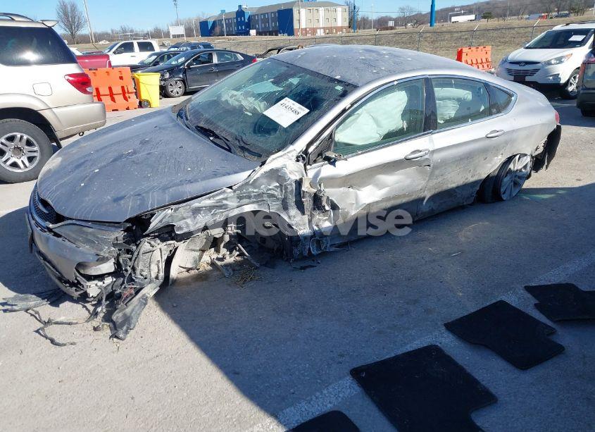 Photo 2 of 2016 Chrysler 200 TOURING (VIN 1C3CCCFB4GN183760)