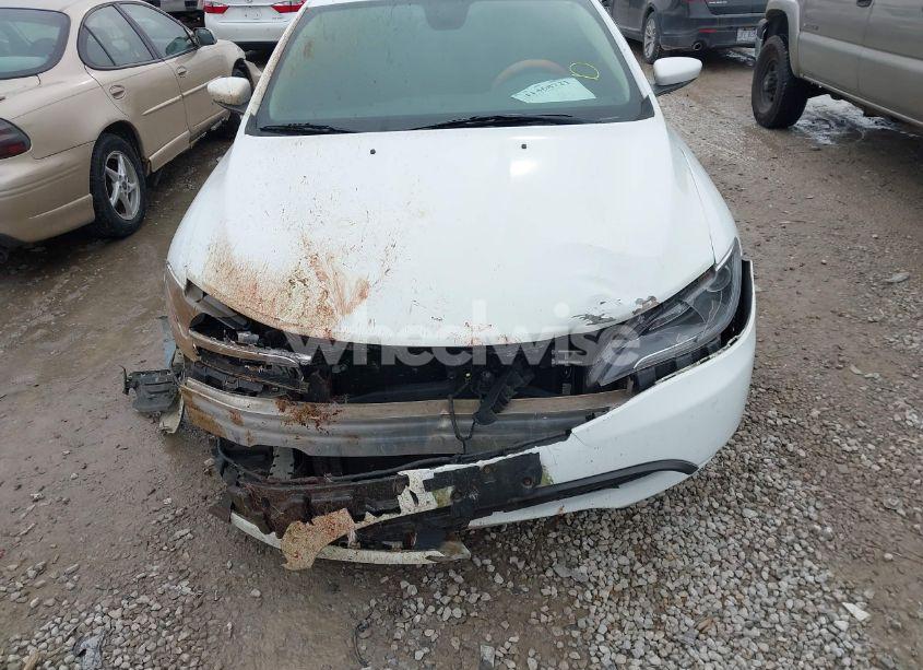 Photo 12 of 2015 Chrysler 200 LX (VIN 1C3CCCFB5FN560885)