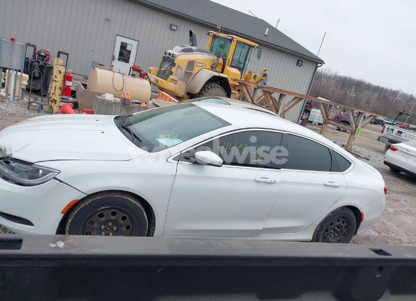 Photo 14 of 2015 Chrysler 200 LX (VIN 1C3CCCFB5FN560885)