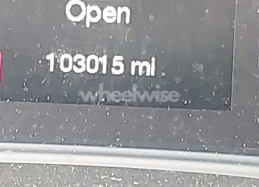 Photo 15 of 2015 Chrysler 200 LX (VIN 1C3CCCFB5FN560885)