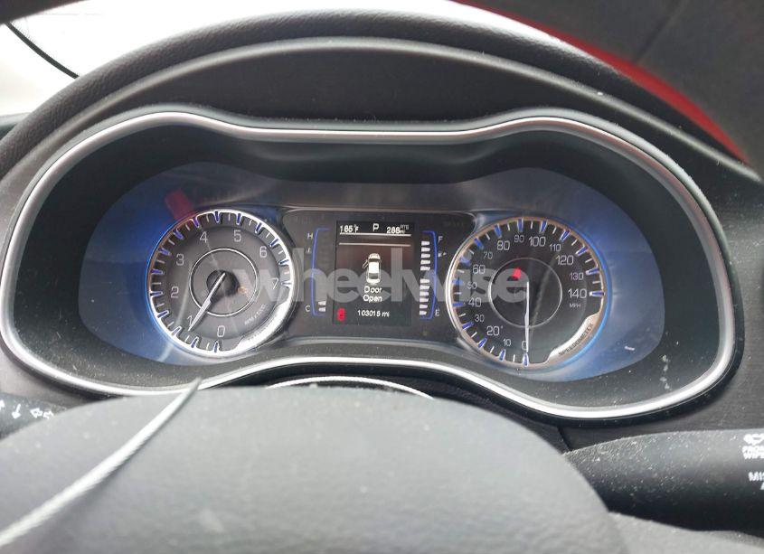 Photo 7 of 2015 Chrysler 200 LX (VIN 1C3CCCFB5FN560885)