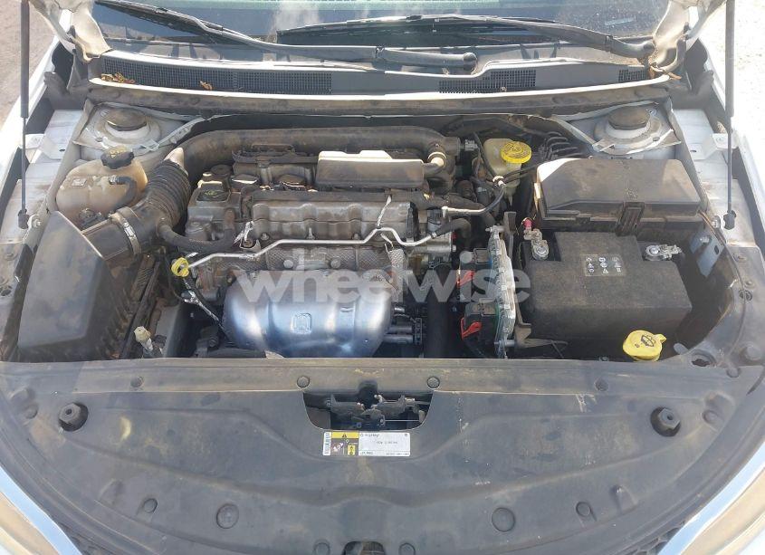 Photo 10 of 2016 Chrysler 200 LX (VIN 1C3CCCFB6GN147052)