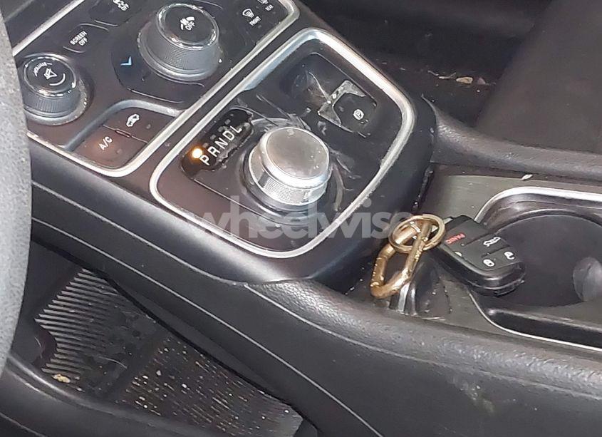 Photo 11 of 2015 Chrysler 200 LX (VIN 1C3CCCFB7FN687654)