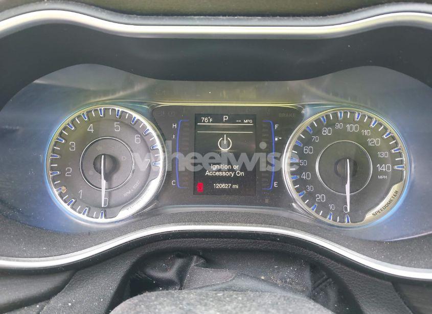 Photo 7 of 2016 Chrysler 200 TOURING (VIN 1C3CCCFB8GN192798)