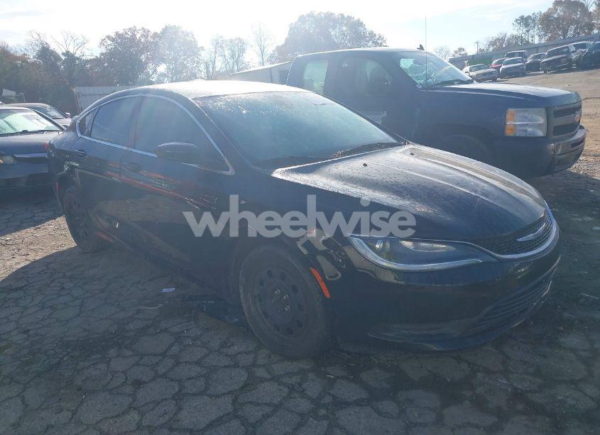2015 Chrysler 200 LX (VIN 1C3CCCFB9FN643428) main photo