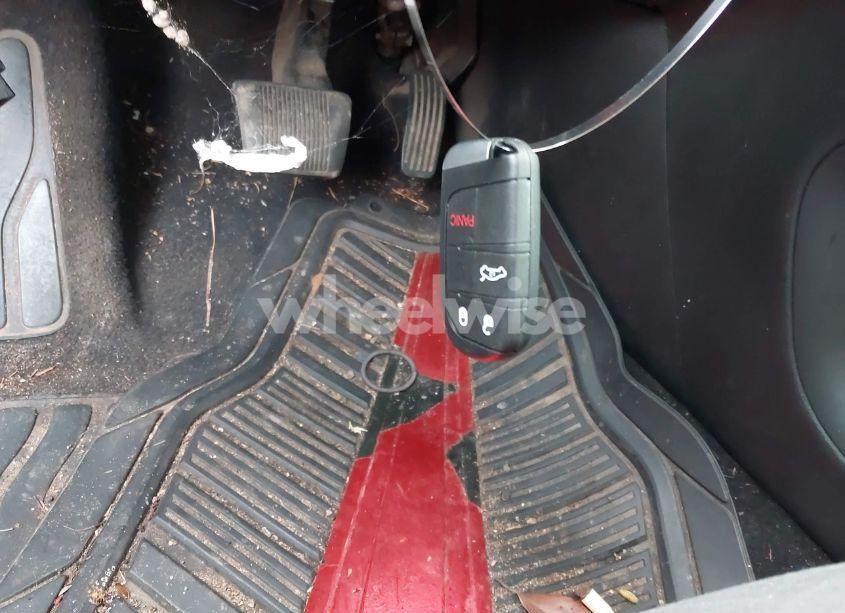 Photo 11 of 2015 Chrysler 200 LX (VIN 1C3CCCFB9FN643428)