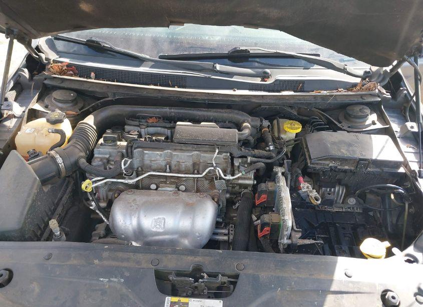 Photo 10 of 2016 Chrysler 200 TOURING (VIN 1C3CCCFB9GN182409)