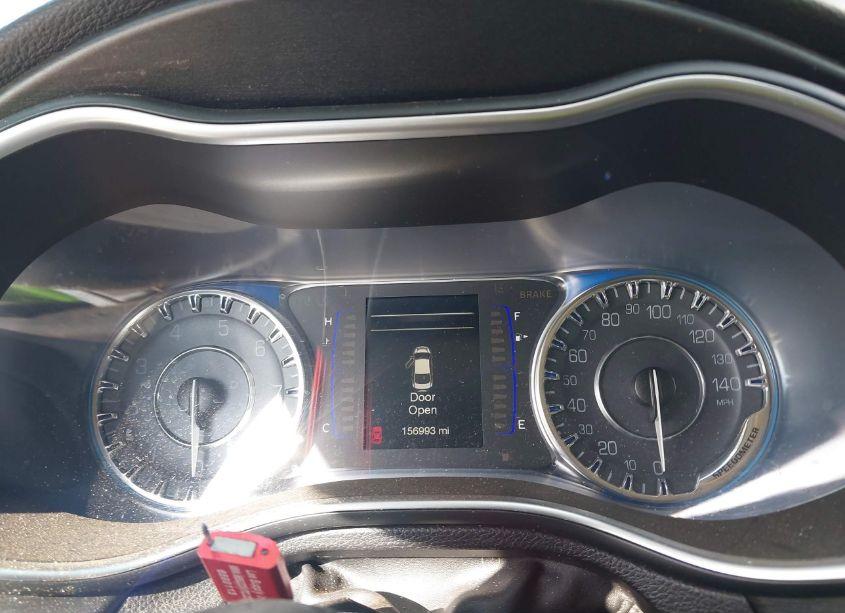 Photo 7 of 2016 Chrysler 200 TOURING (VIN 1C3CCCFB9GN182409)