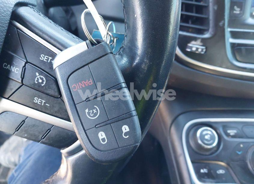 Photo 11 of 2016 Chrysler 200 TOURING (VIN 1C3CCCFB9GN189201)