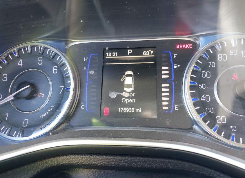 Photo 7 of 2016 Chrysler 200 LX (VIN 1C3CCCFBXGN100798)