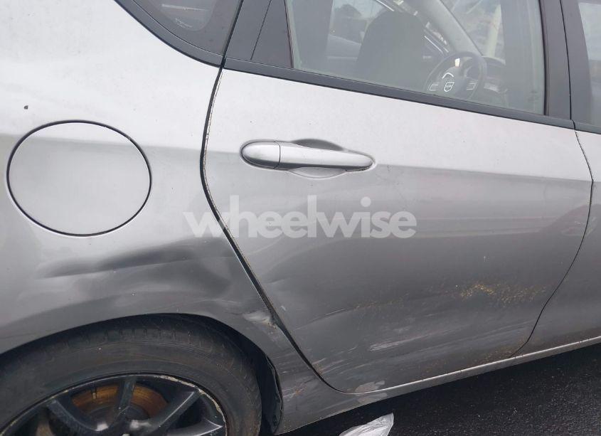 Photo 6 of 2015 Dodge Dart SE (VIN 1C3CDFAA3FD378749)