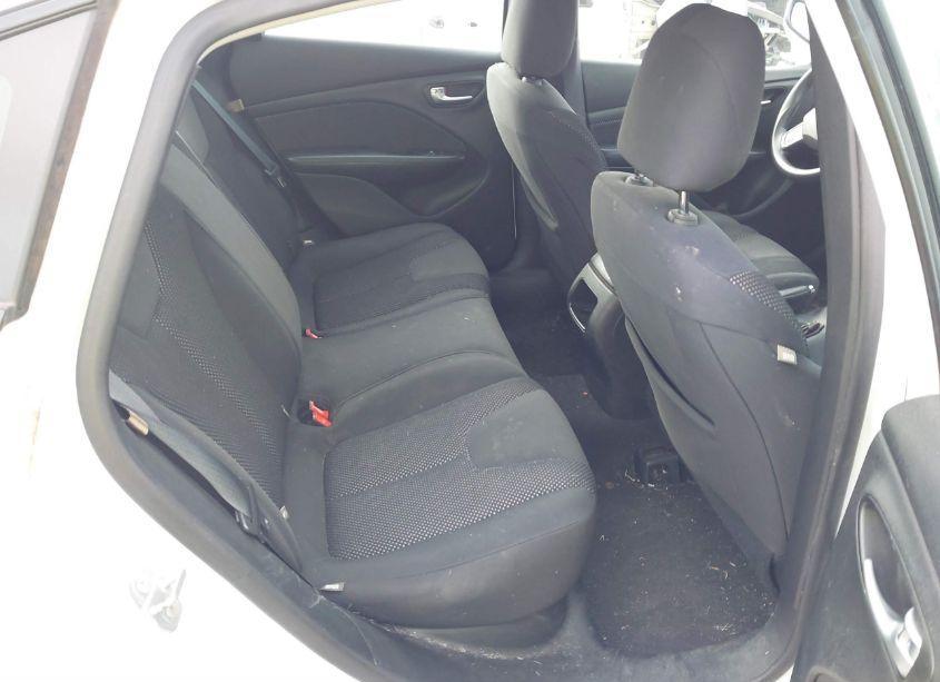 Photo 8 of 2015 Dodge Dart SE (VIN 1C3CDFAA3FD434026)