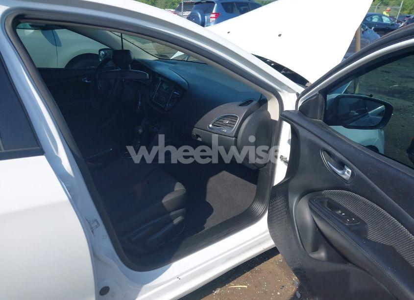 Photo 5 of 2015 Dodge Dart SE (VIN 1C3CDFAA4FD311514)