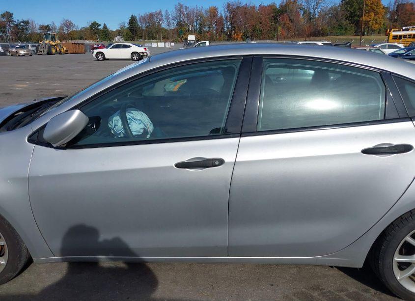 Photo 14 of 2013 Dodge Dart SE (VIN 1C3CDFAA5DD175200)