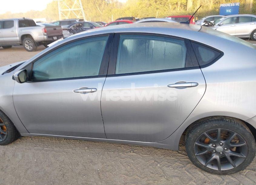 Photo 14 of 2015 Dodge Dart SE (VIN 1C3CDFAA5FD433721)