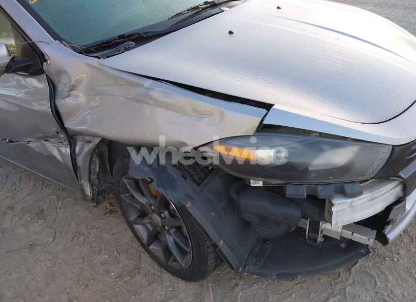 Photo 6 of 2015 Dodge Dart SE (VIN 1C3CDFAA5FD433721)