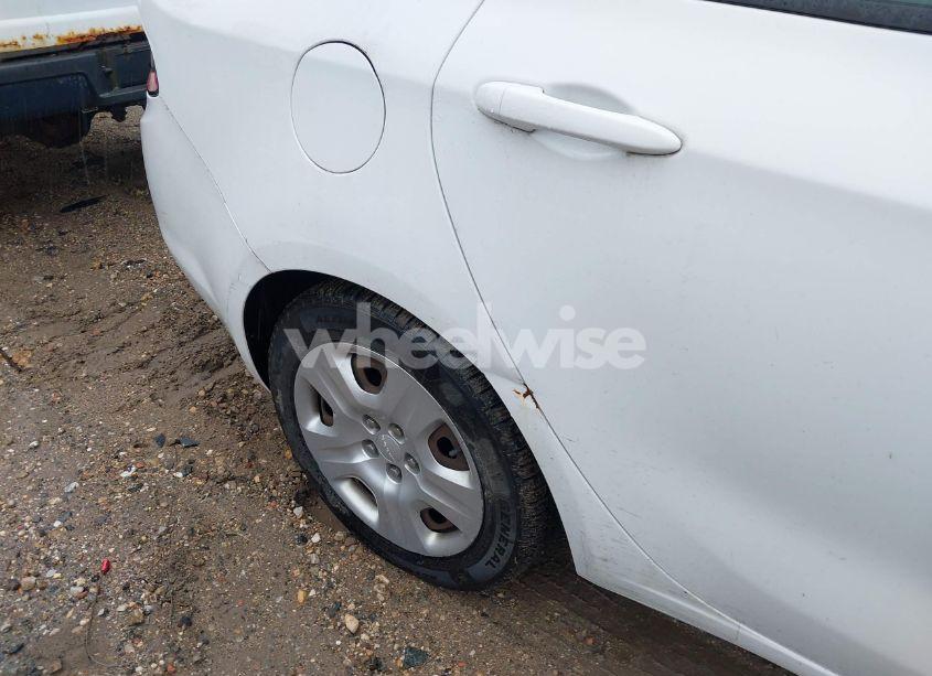 Photo 13 of 2015 Dodge Dart SE (VIN 1C3CDFAA6FD252899)