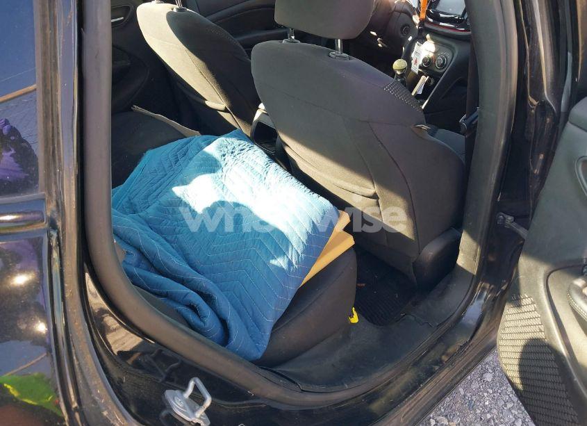 Photo 8 of 2015 Dodge Dart SE (VIN 1C3CDFAA6FD422937)