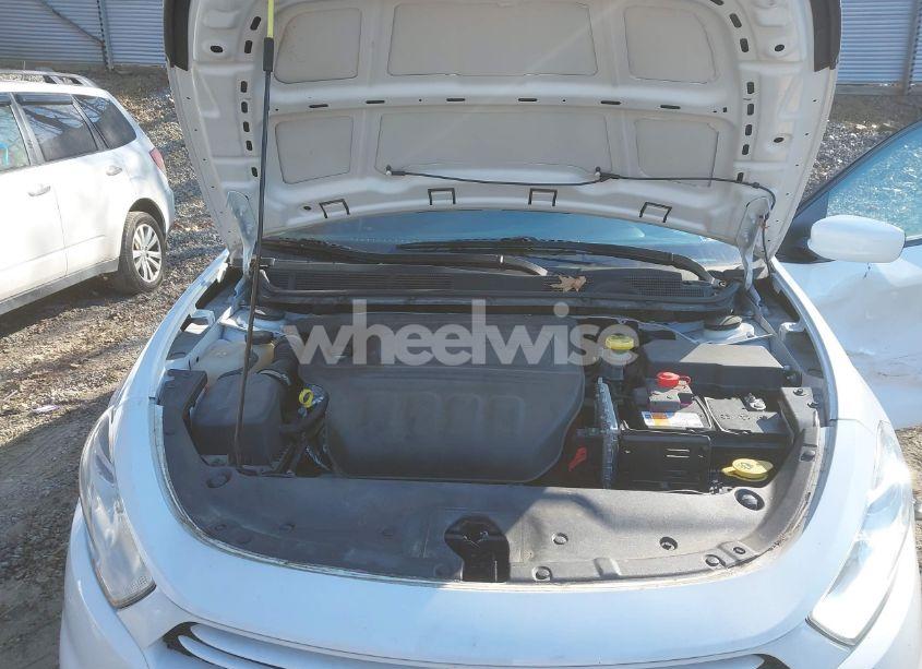 Photo 10 of 2016 Dodge Dart SE (VIN 1C3CDFAA6GD504460)