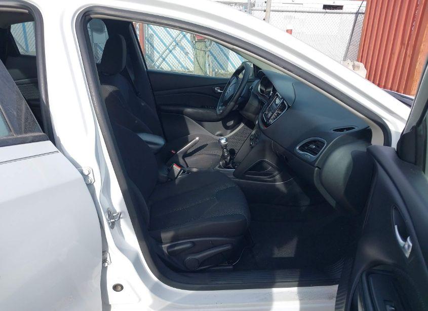 Photo 5 of 2016 Dodge Dart SE (VIN 1C3CDFAA9GD608179)