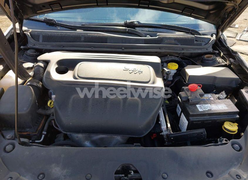 Photo 10 of 2013 Dodge Dart SE (VIN 1C3CDFAAXDD141687)