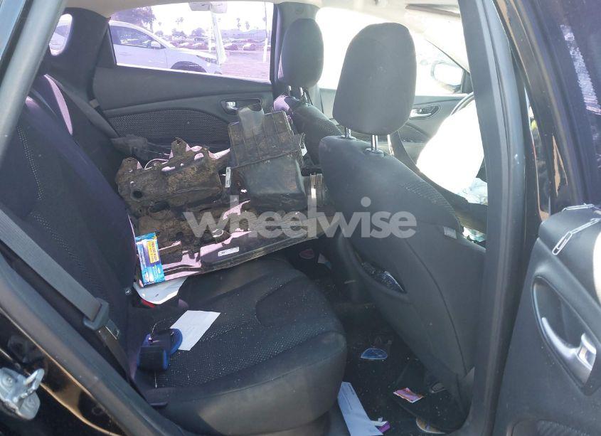 Photo 8 of 2016 Dodge Dart SE (VIN 1C3CDFAAXGD625573)