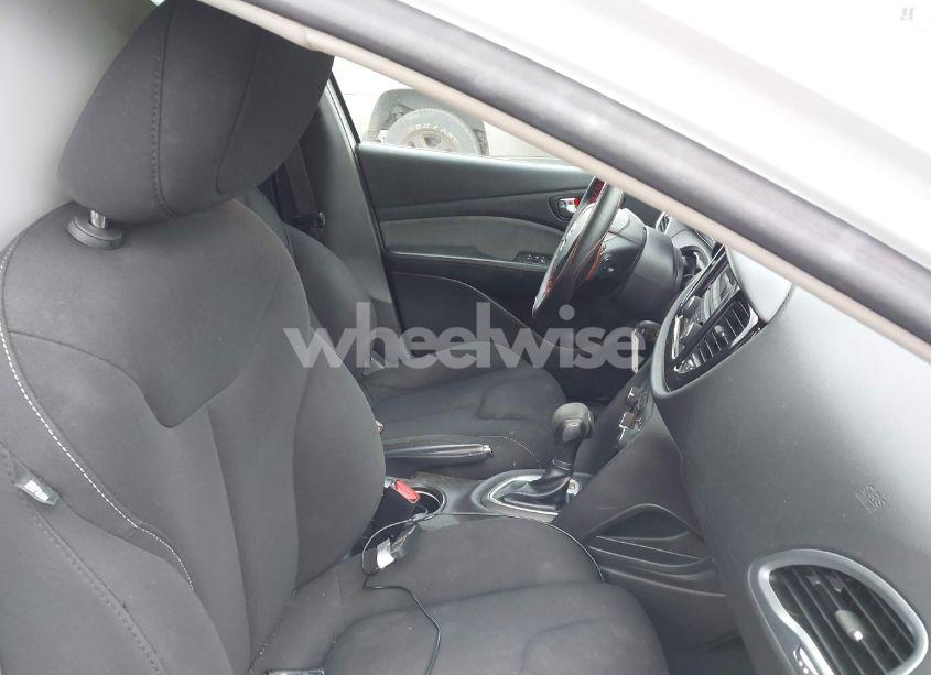 Photo 5 of 2013 Dodge Dart SXT (VIN 1C3CDFBA1DD339041)