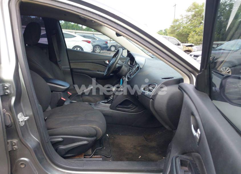 Photo 5 of 2013 Dodge Dart SXT (VIN 1C3CDFBA5DD301862)