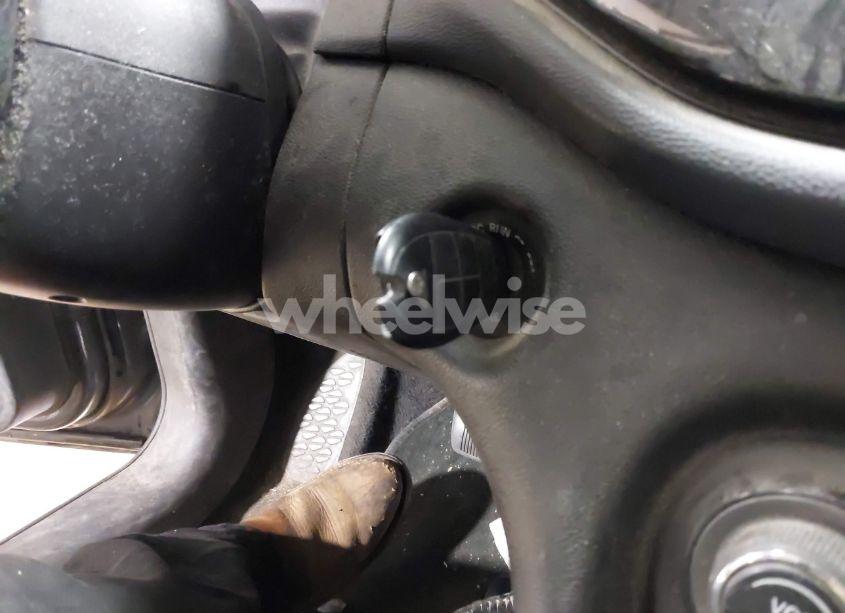 Photo 11 of 2013 Dodge Dart SXT (VIN 1C3CDFBAXDD332685)