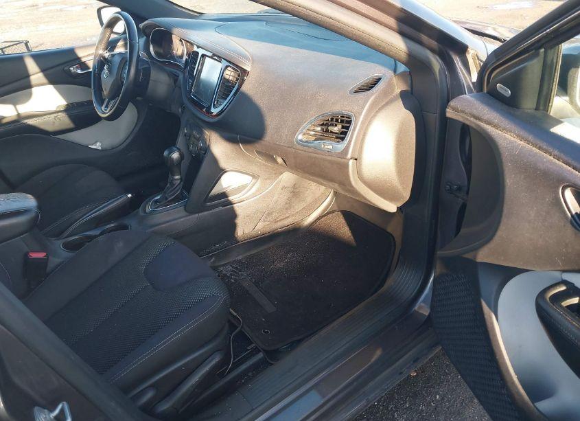Photo 5 of 2015 Dodge Dart SXT (VIN 1C3CDFBB1FD141216)