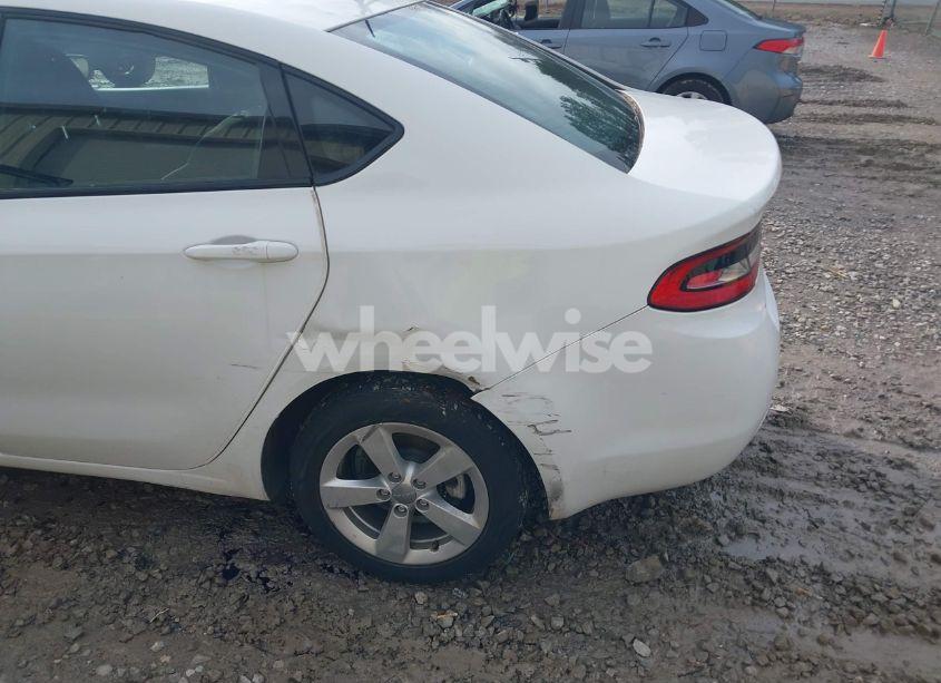 Photo 6 of 2015 Dodge Dart SXT (VIN 1C3CDFBB1FD352318)