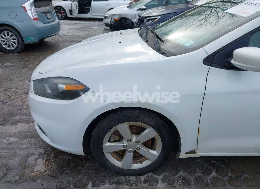 Photo 6 of 2015 Dodge Dart SXT (VIN 1C3CDFBB2FD173172)