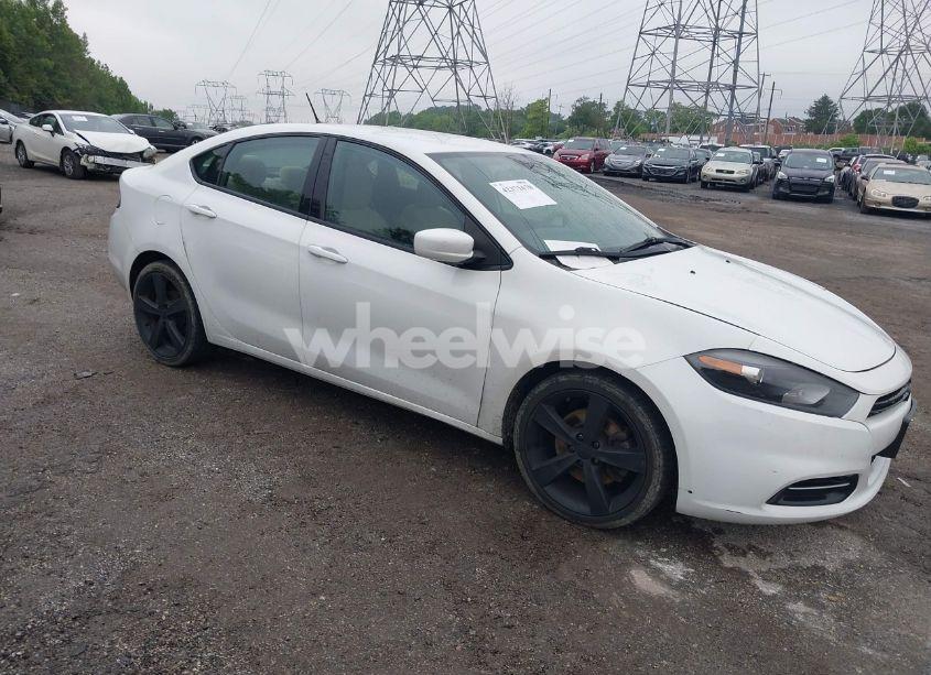 2015 Dodge Dart SXT (VIN 1C3CDFBB2FD204761) main photo