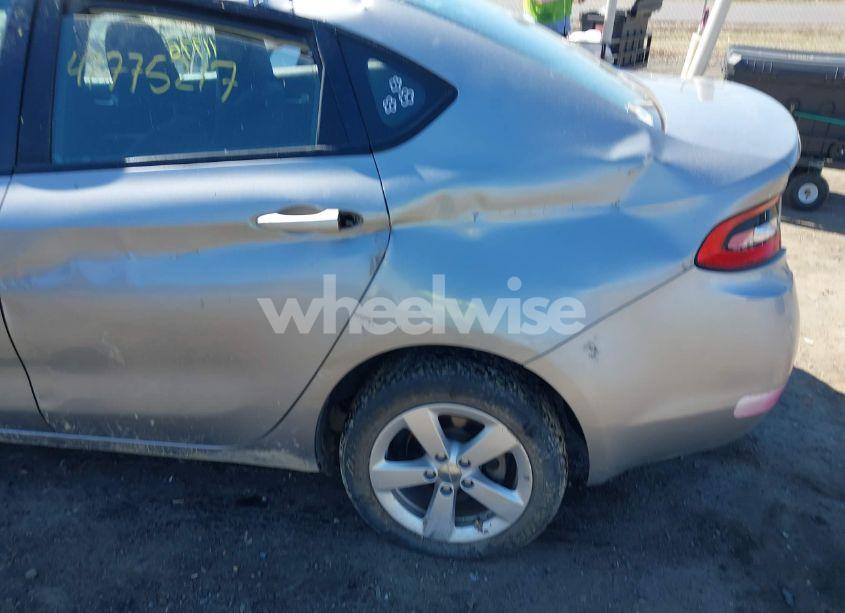 Photo 6 of 2015 Dodge Dart SXT (VIN 1C3CDFBB2FD309722)