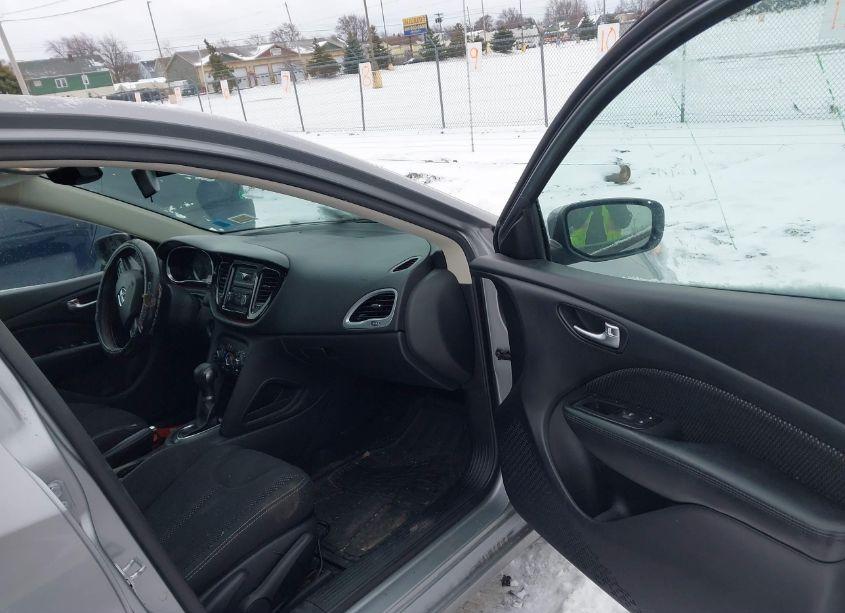 Photo 5 of 2016 Dodge Dart SXT (VIN 1C3CDFBB2GD623579)