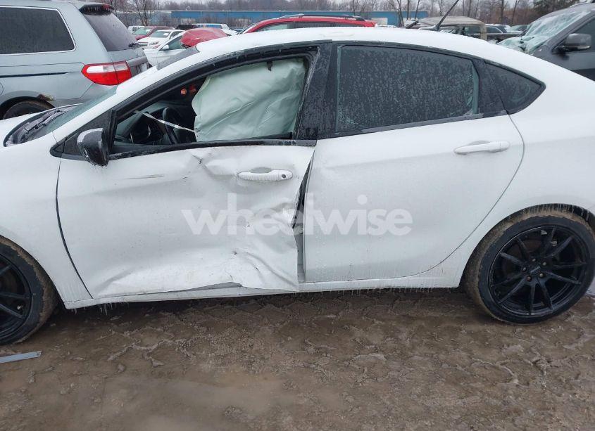 Photo 6 of 2015 Dodge Dart SXT (VIN 1C3CDFBB3FD112039)