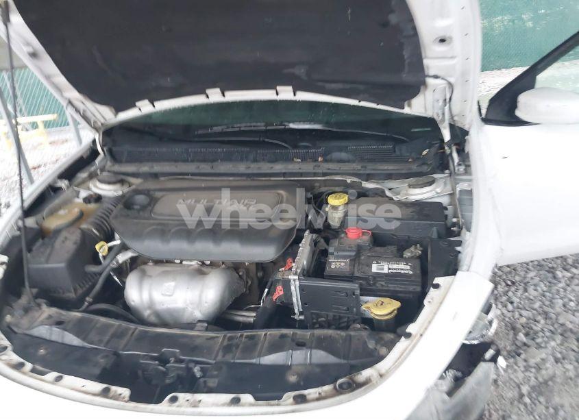 Photo 10 of 2016 Dodge Dart SXT (VIN 1C3CDFBB4GD563854)