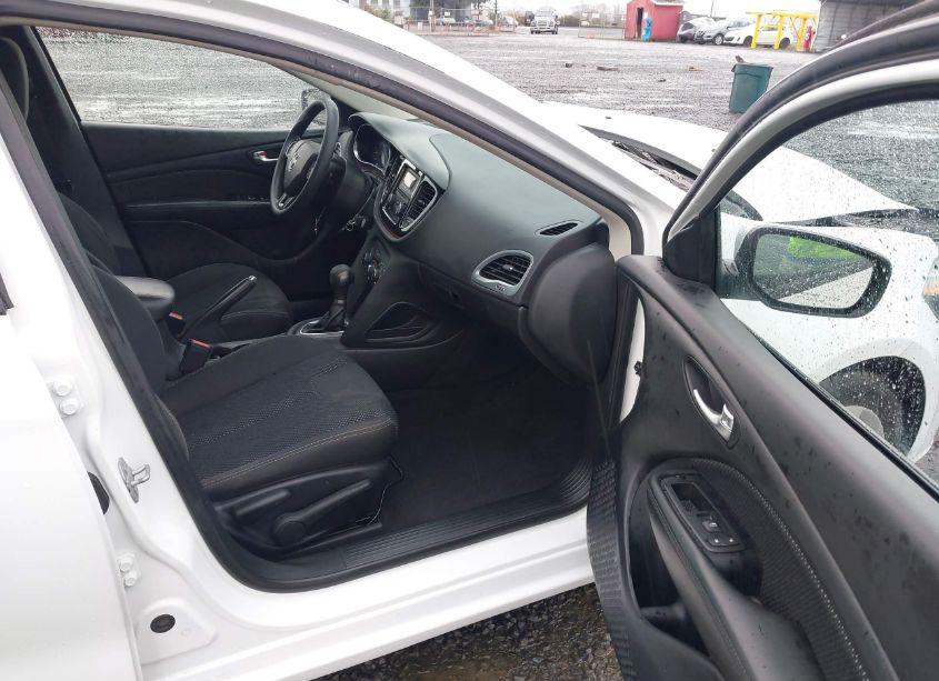 Photo 5 of 2016 Dodge Dart SXT (VIN 1C3CDFBB4GD613717)