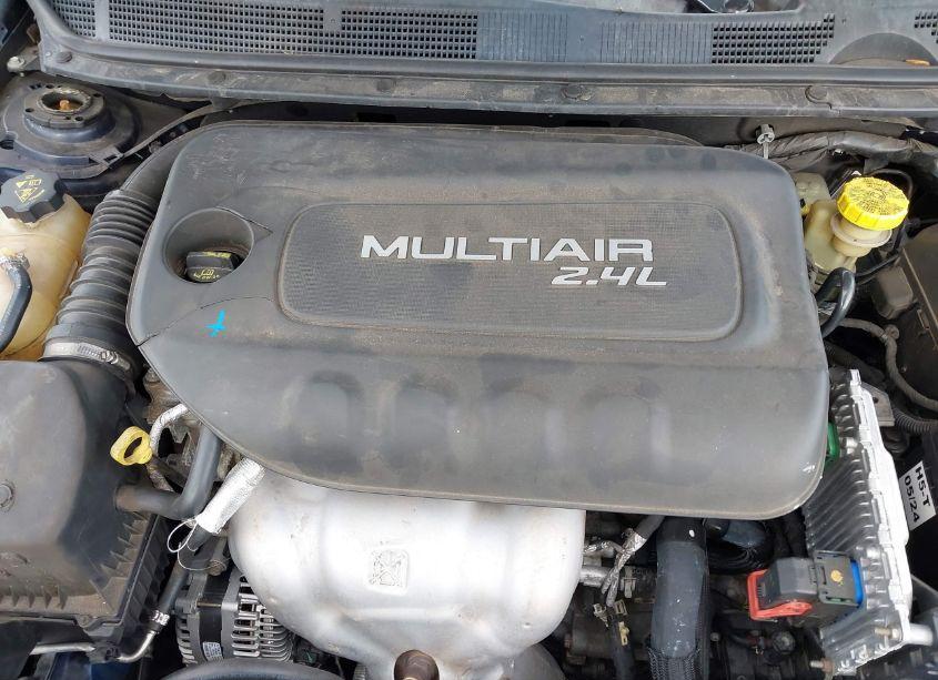 Photo 10 of 2016 Dodge Dart SXT (VIN 1C3CDFBB4GD701795)