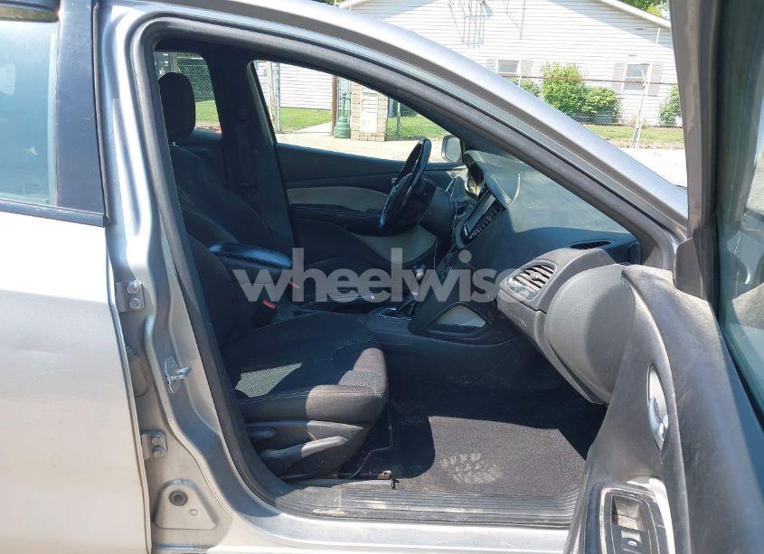 Photo 5 of 2015 Dodge Dart SXT (VIN 1C3CDFBB5FD213311)