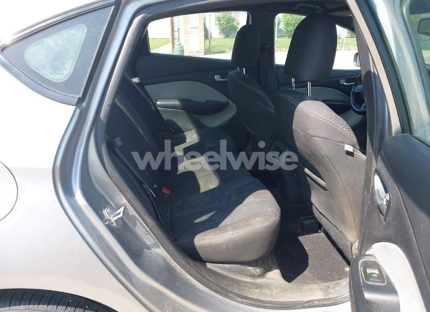 Photo 8 of 2015 Dodge Dart SXT (VIN 1C3CDFBB5FD213311)